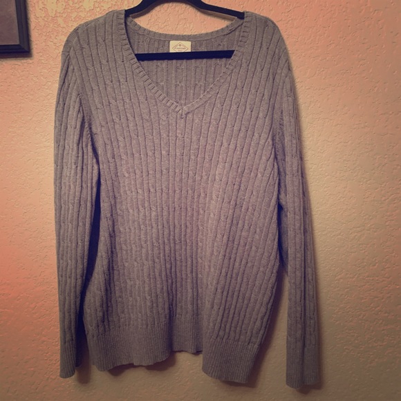 Sweater - Picture 1 of 2